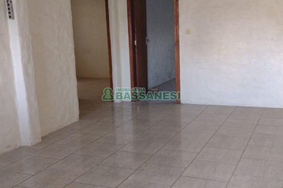Casa com 170m², 2 dormitórios, 1 vaga, no bairro Marechal Floriano em Caxias do Sul para Comprar