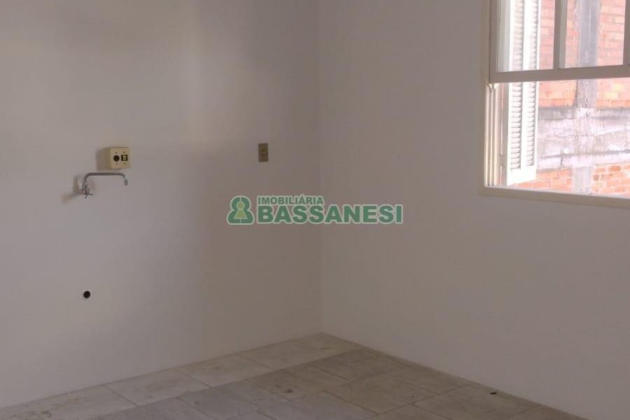 Casa com 170m², 2 dormitórios, 1 vaga, no bairro Marechal Floriano em Caxias do Sul para Comprar