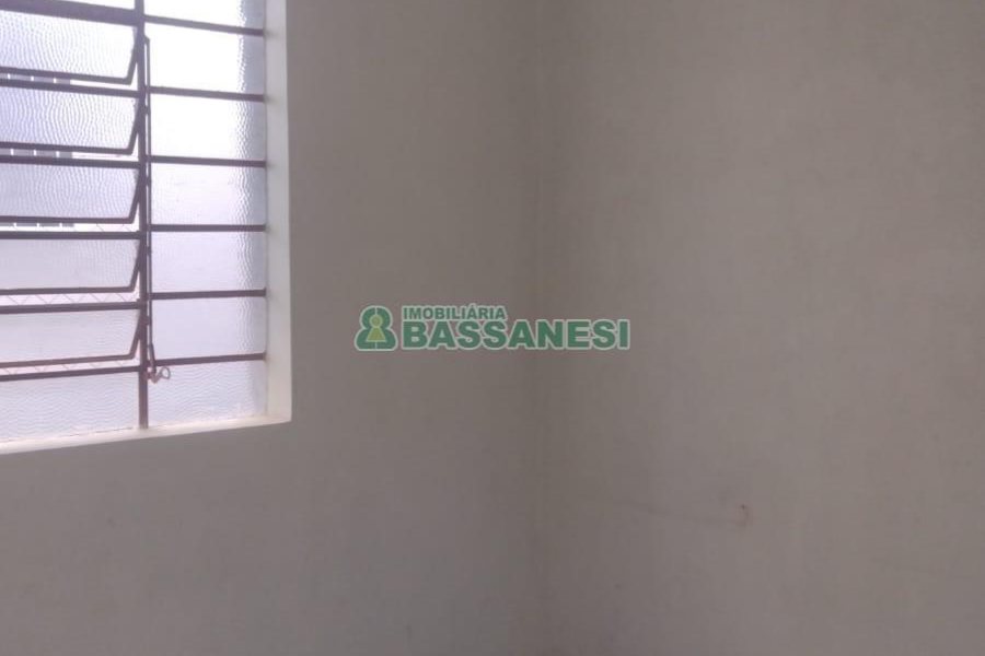 Casa com 170m², 2 dormitórios, 1 vaga, no bairro Marechal Floriano em Caxias do Sul para Comprar