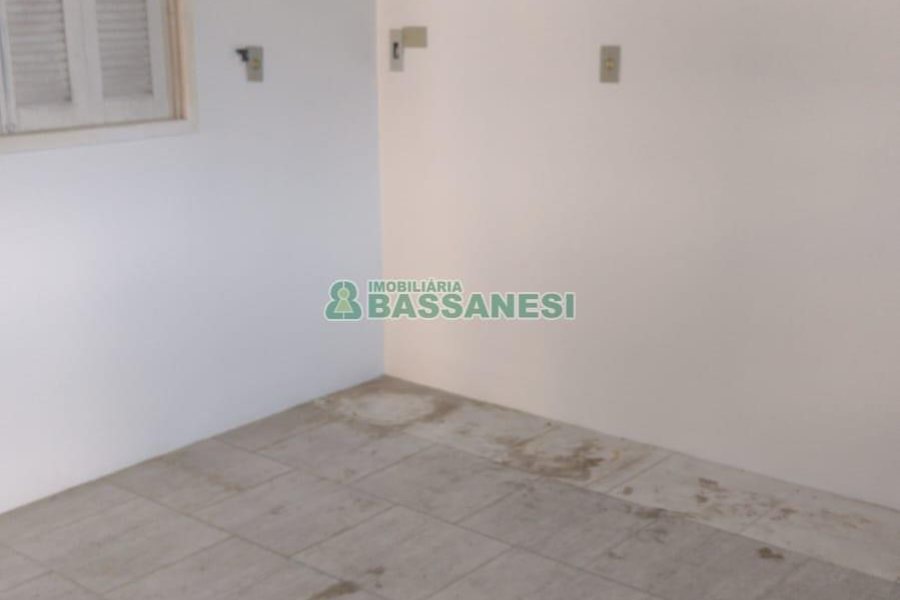 Casa com 170m², 2 dormitórios, 1 vaga, no bairro Marechal Floriano em Caxias do Sul para Comprar