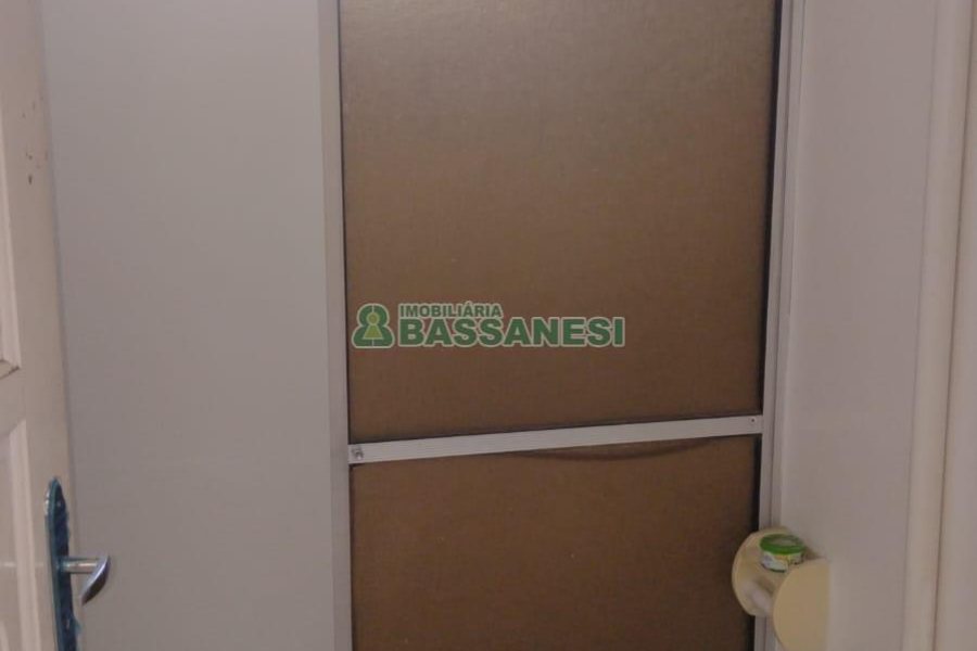 Casa com 170m², 2 dormitórios, 1 vaga, no bairro Marechal Floriano em Caxias do Sul para Comprar