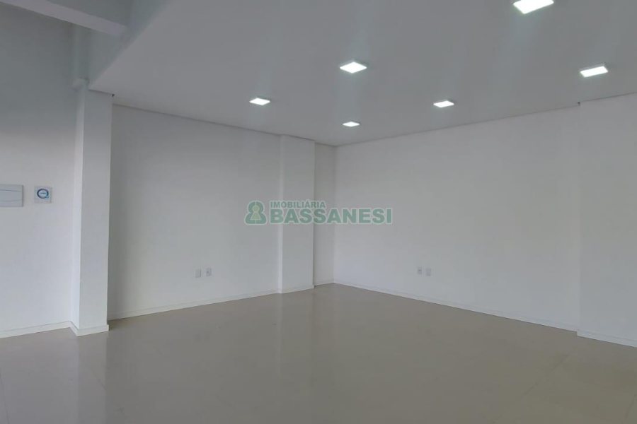 Loja com 98m², no bairro Diamantino em Caxias do Sul para Alugar