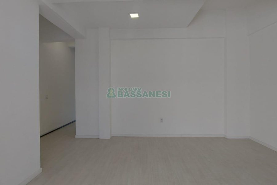 Loja com 98m², no bairro Diamantino em Caxias do Sul para Alugar