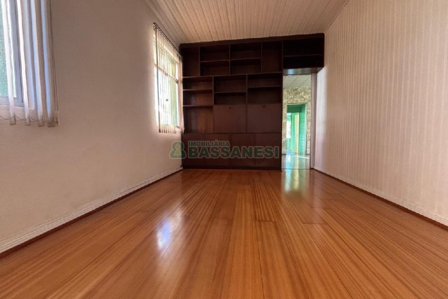 Casa com 98m², 2 dormitórios, no bairro Jardim América em Caxias do Sul para Alugar