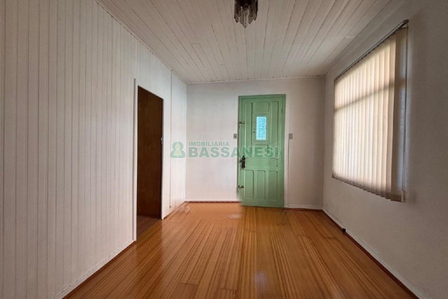 Casa com 98m², 2 dormitórios, no bairro Jardim América em Caxias do Sul para Alugar