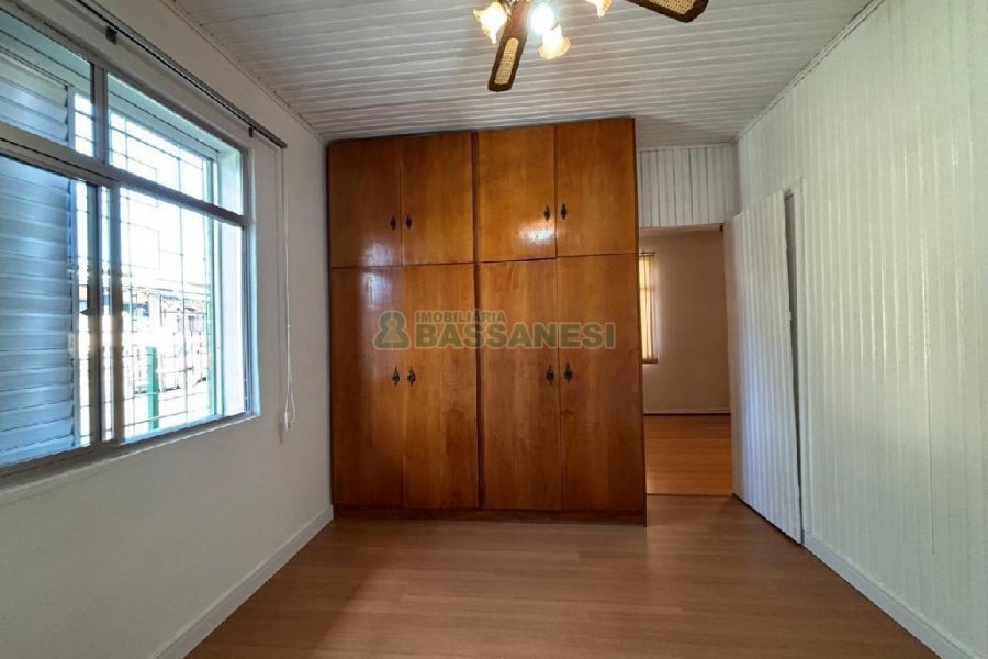Casa com 98m², 2 dormitórios, no bairro Jardim América em Caxias do Sul para Alugar