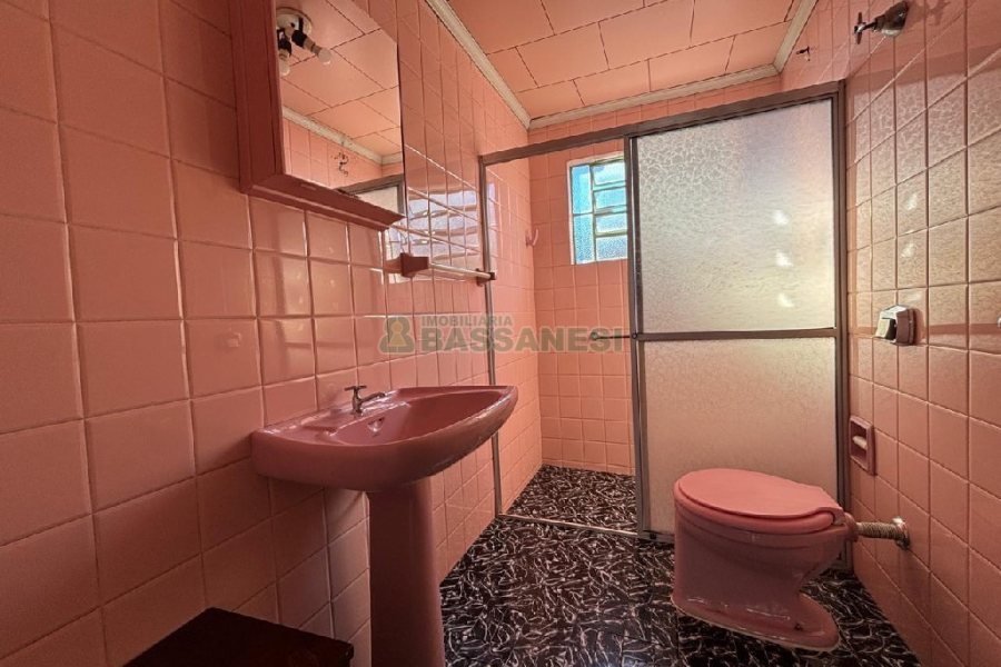 Casa com 98m², 2 dormitórios, no bairro Jardim América em Caxias do Sul para Alugar