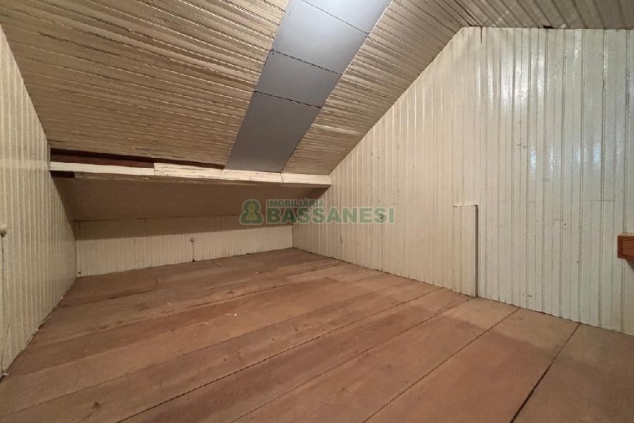 Casa com 98m², 2 dormitórios, no bairro Jardim América em Caxias do Sul para Alugar
