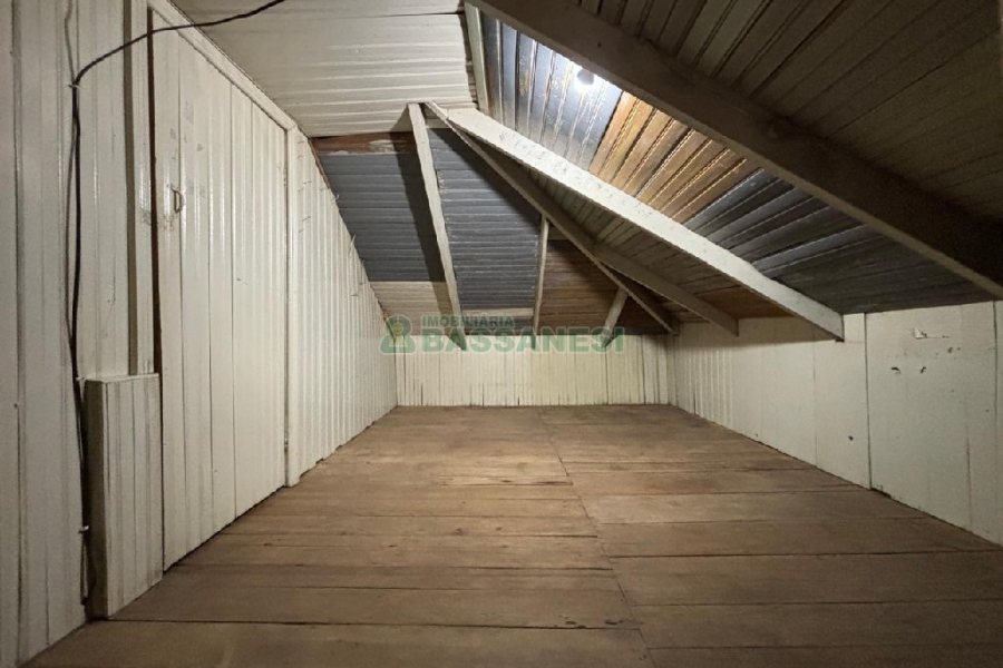 Casa com 98m², 2 dormitórios, no bairro Jardim América em Caxias do Sul para Alugar