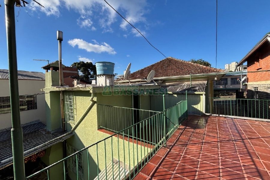 Casa com 98m², 2 dormitórios, no bairro Jardim América em Caxias do Sul para Alugar
