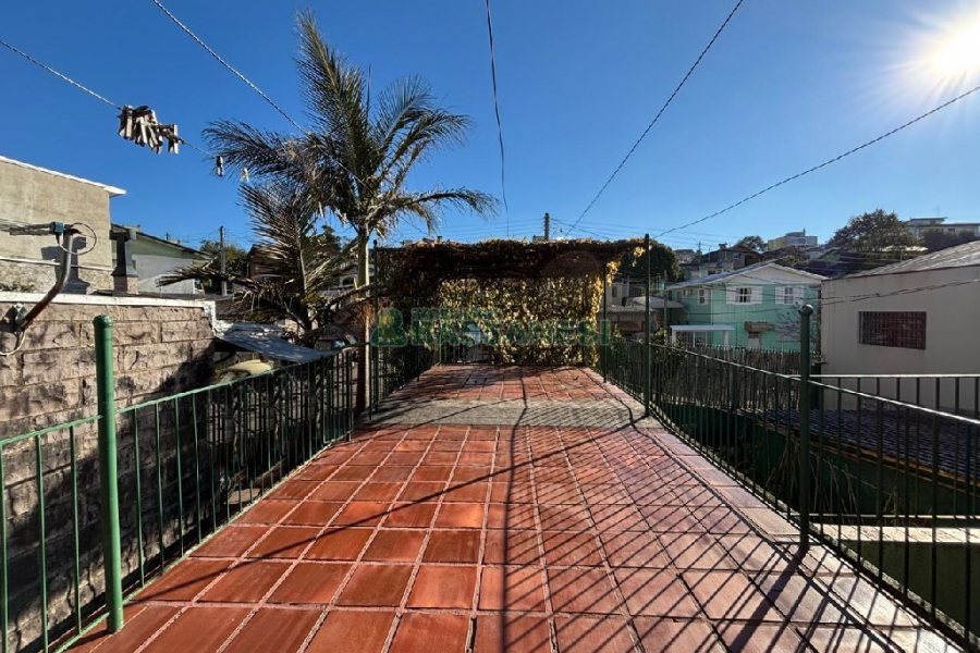 Casa com 98m², 2 dormitórios, no bairro Jardim América em Caxias do Sul para Alugar