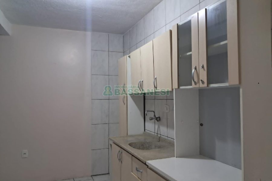 Sobrado com 86m², 3 dormitórios, 1 vaga, no bairro Cristo Redentor em Caxias do Sul para Comprar