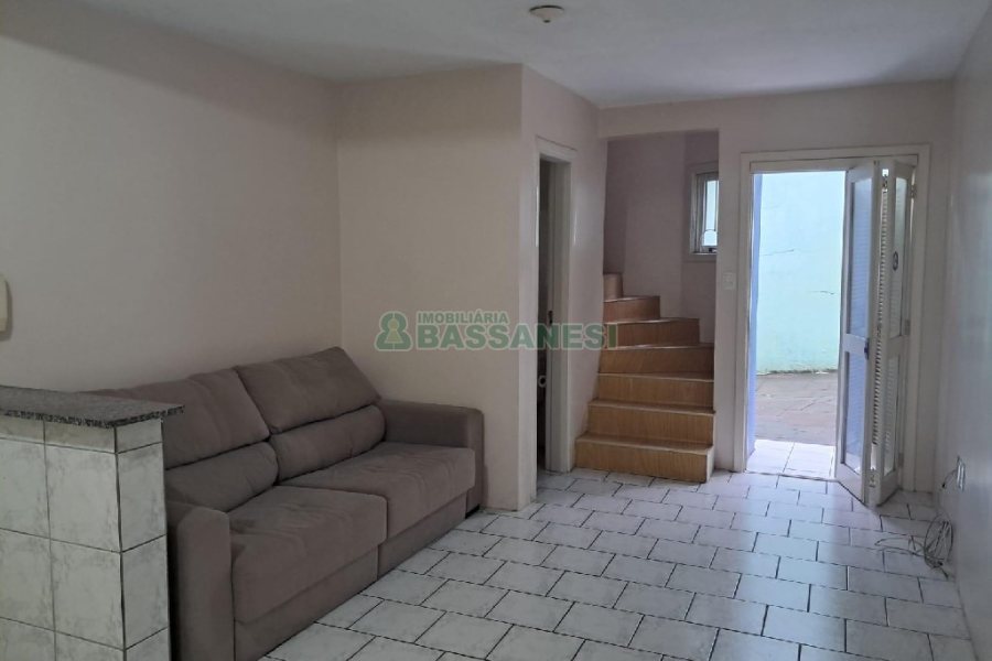 Sobrado com 86m², 3 dormitórios, 1 vaga, no bairro Cristo Redentor em Caxias do Sul para Comprar