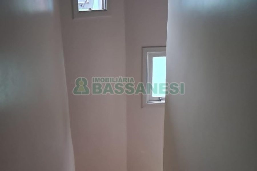 Sobrado com 86m², 3 dormitórios, 1 vaga, no bairro Cristo Redentor em Caxias do Sul para Comprar