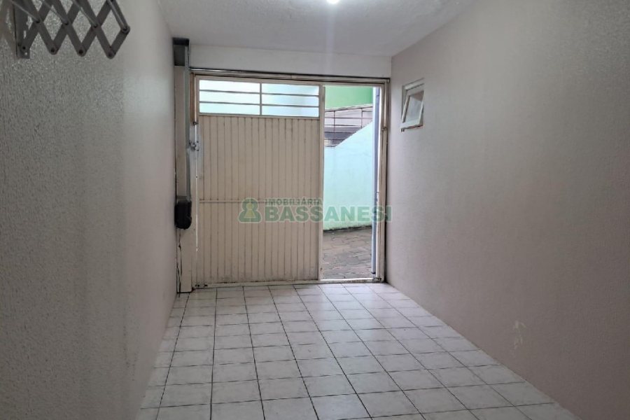 Sobrado com 86m², 3 dormitórios, 1 vaga, no bairro Cristo Redentor em Caxias do Sul para Comprar