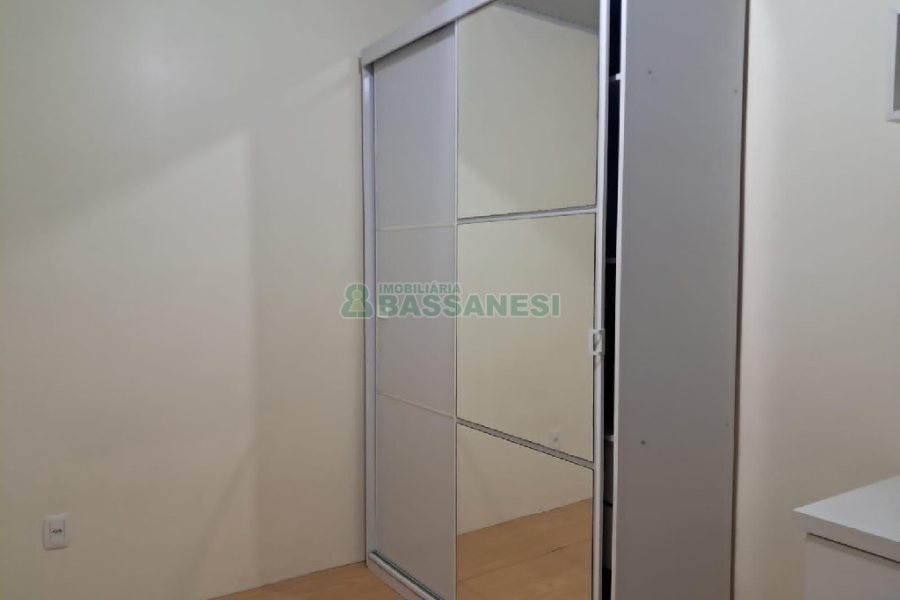 Sobrado com 86m², 3 dormitórios, 1 vaga, no bairro Cristo Redentor em Caxias do Sul para Comprar