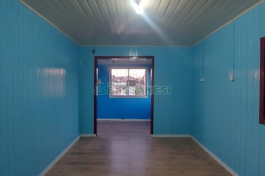 Casa com 88m², 3 dormitórios, 2 vagas, no bairro Cidade Nova em Caxias do Sul para Alugar