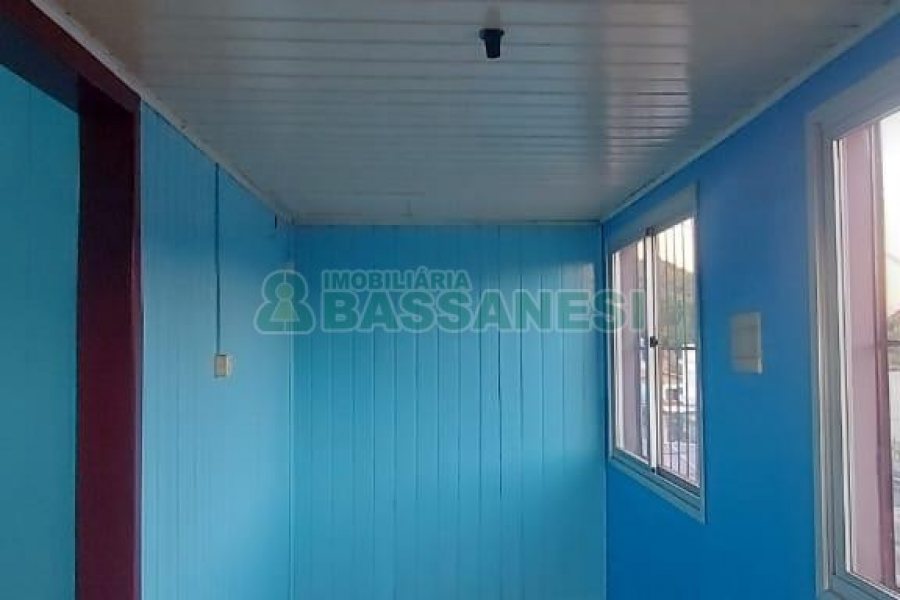 Casa com 88m², 3 dormitórios, 2 vagas, no bairro Cidade Nova em Caxias do Sul para Alugar