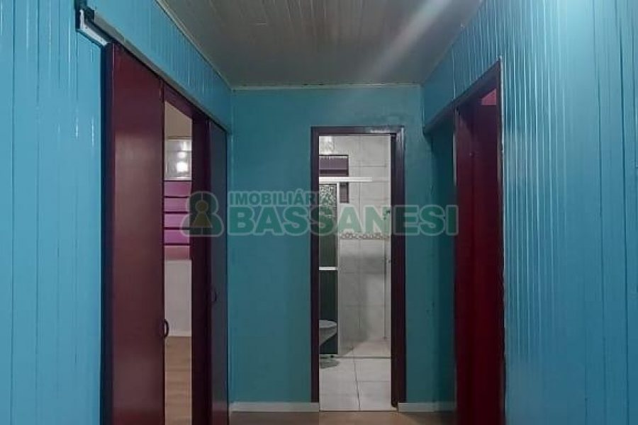 Casa com 88m², 3 dormitórios, 2 vagas, no bairro Cidade Nova em Caxias do Sul para Alugar