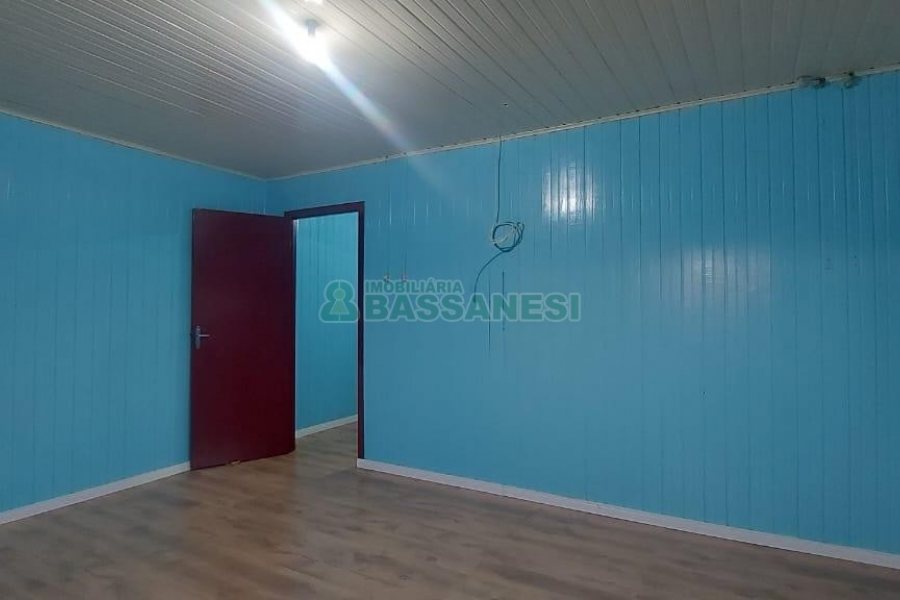 Casa com 88m², 3 dormitórios, 2 vagas, no bairro Cidade Nova em Caxias do Sul para Alugar
