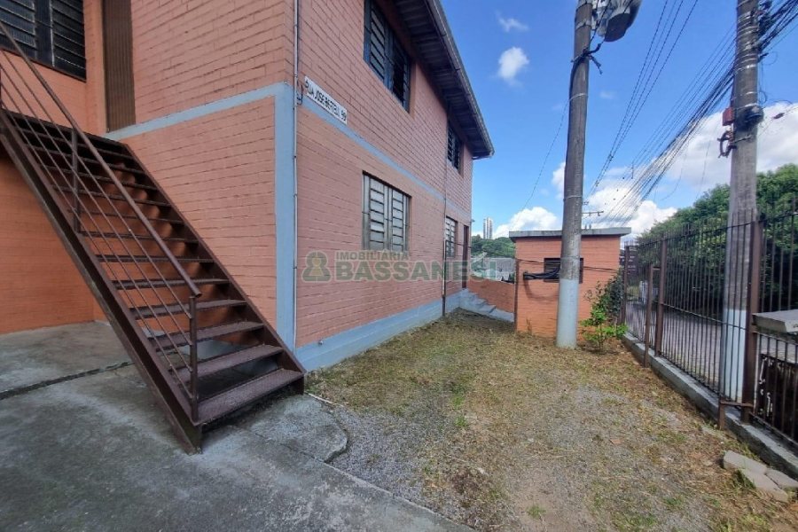 Pavilhão com 400m², no bairro Salgado Filho em Caxias do Sul para Alugar