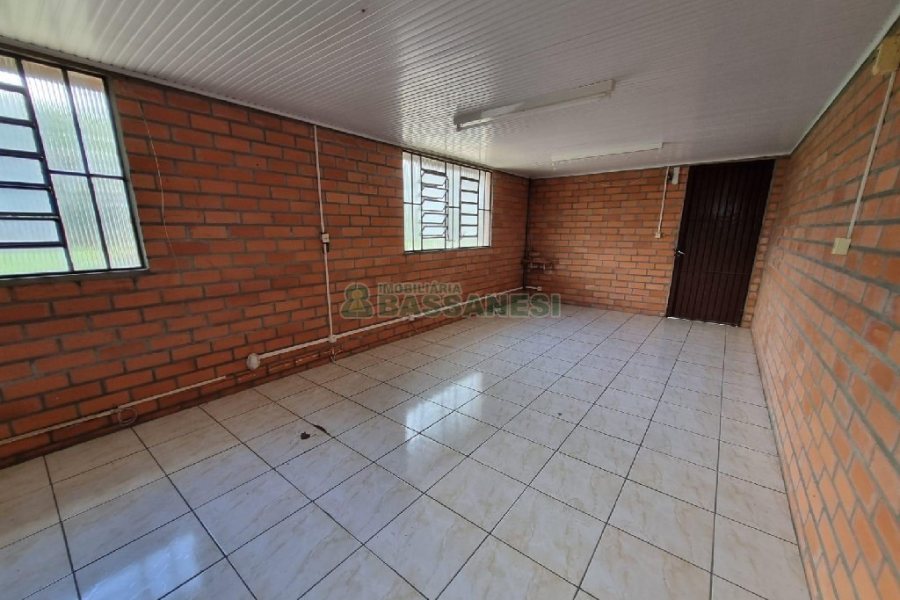 Pavilhão com 400m², no bairro Salgado Filho em Caxias do Sul para Alugar