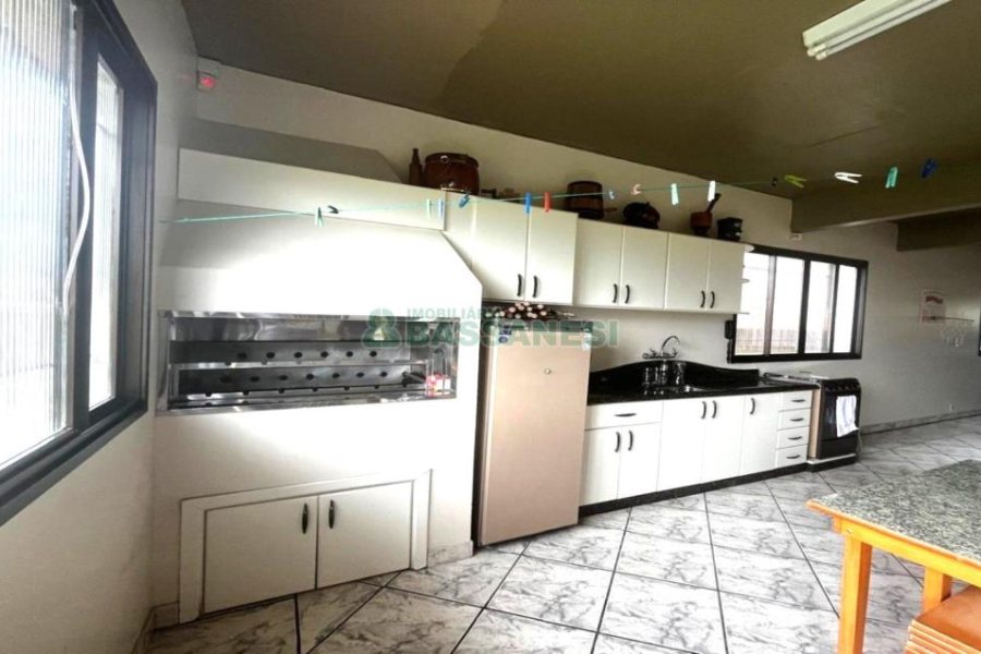 Casa com 243m², 3 dormitórios, 4 vagas, no bairro Bela Vista em Caxias do Sul para Alugar ou Comprar