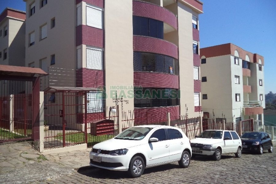 Apartamento com 65m², 2 dormitórios, 1 vaga, no bairro Sanvitto em Caxias do Sul para Comprar