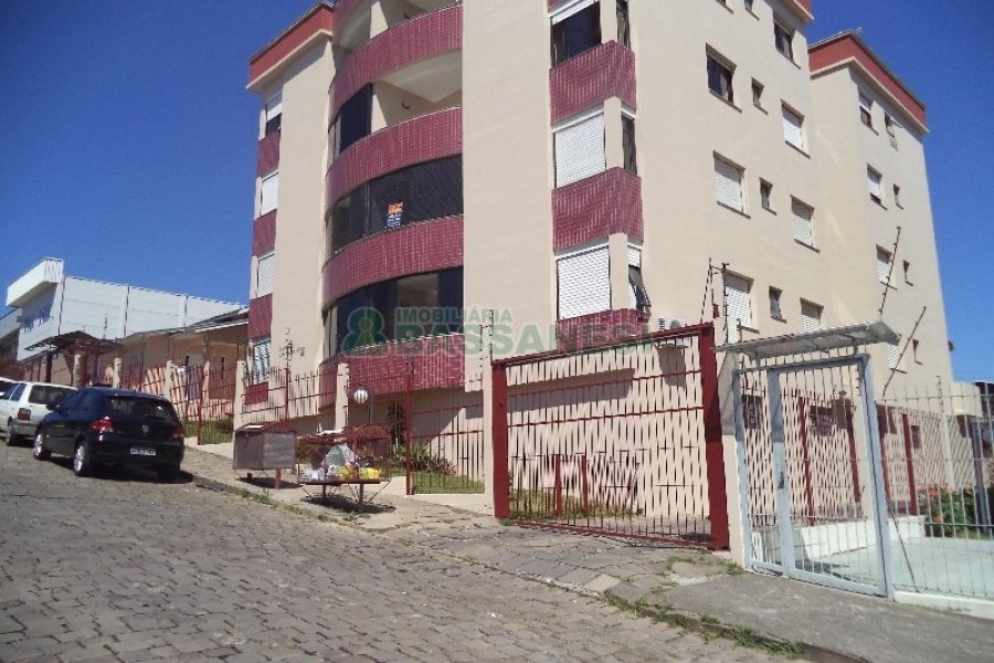 Apartamento com 65m², 2 dormitórios, 1 vaga, no bairro Sanvitto em Caxias do Sul para Comprar