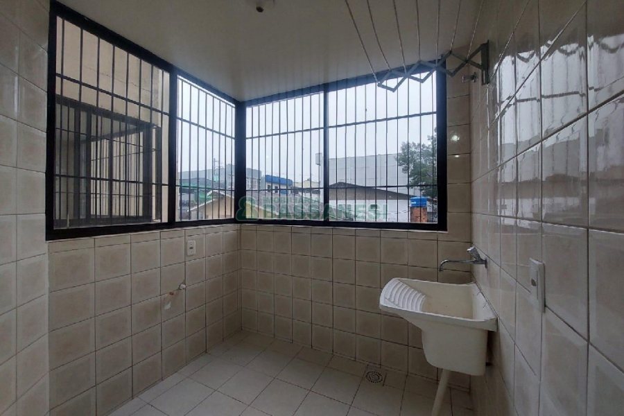 Apartamento com 65m², 2 dormitórios, 1 vaga, no bairro Sanvitto em Caxias do Sul para Comprar