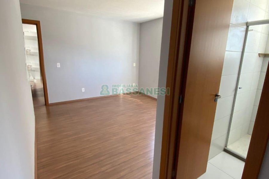 Apartamento com 67m², 2 dormitórios, 1 vaga, no bairro Nossa Senhora do Rosário em Caxias do Sul para Alugar