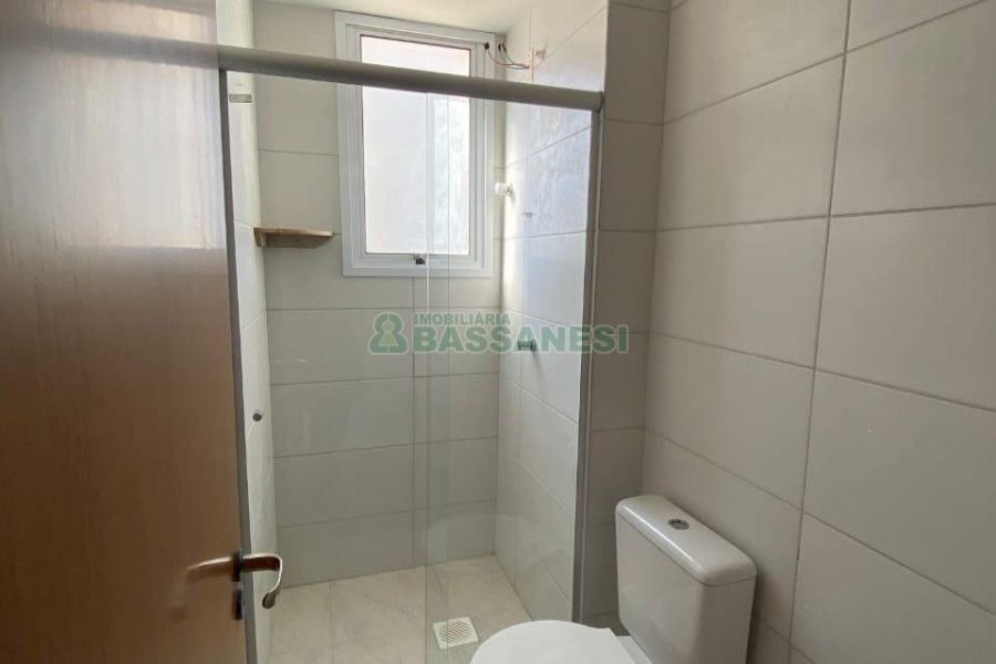 Apartamento com 67m², 2 dormitórios, 1 vaga, no bairro Nossa Senhora do Rosário em Caxias do Sul para Alugar