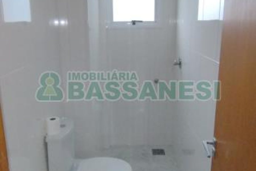 Apartamento com 72m², 2 dormitórios, 1 vaga, no bairro Medianeira em Caxias do Sul para Comprar