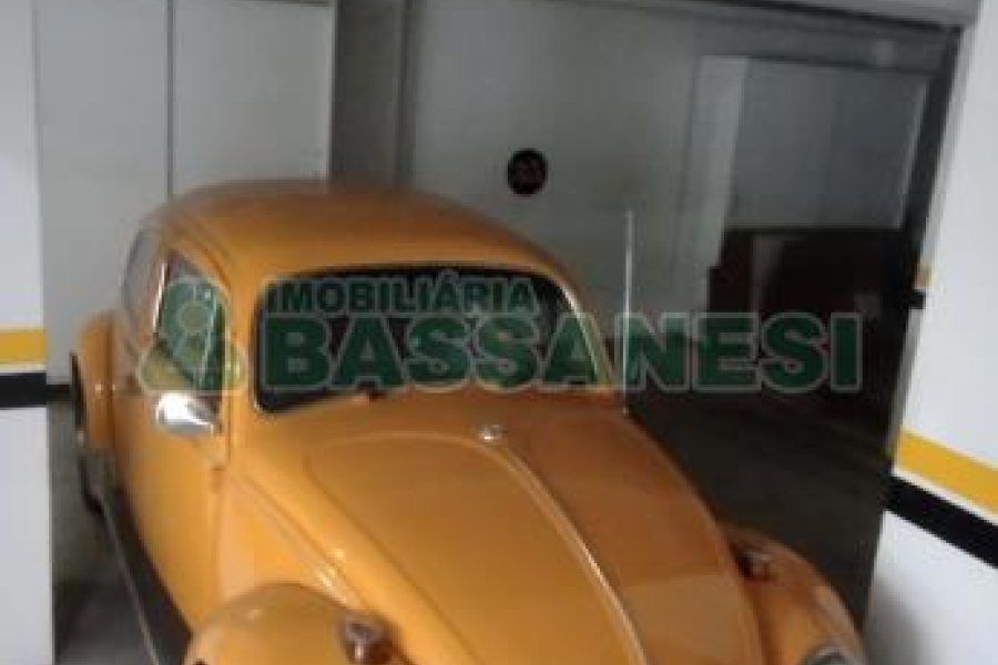 Apartamento com 72m², 2 dormitórios, 1 vaga, no bairro Medianeira em Caxias do Sul para Comprar