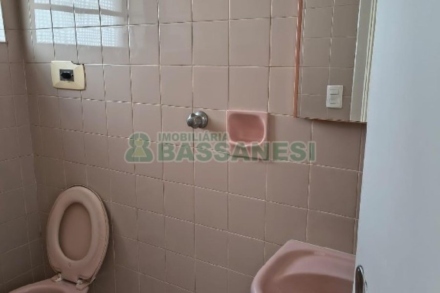 Apartamento com 80m², 2 dormitórios, 1 vaga, no bairro Nossa Senhora de Lourdes em Caxias do Sul para Alugar ou Comprar