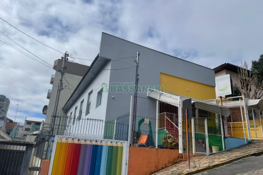 Casa Comercial com 440m², no bairro Rio Branco em Caxias do Sul para Comprar