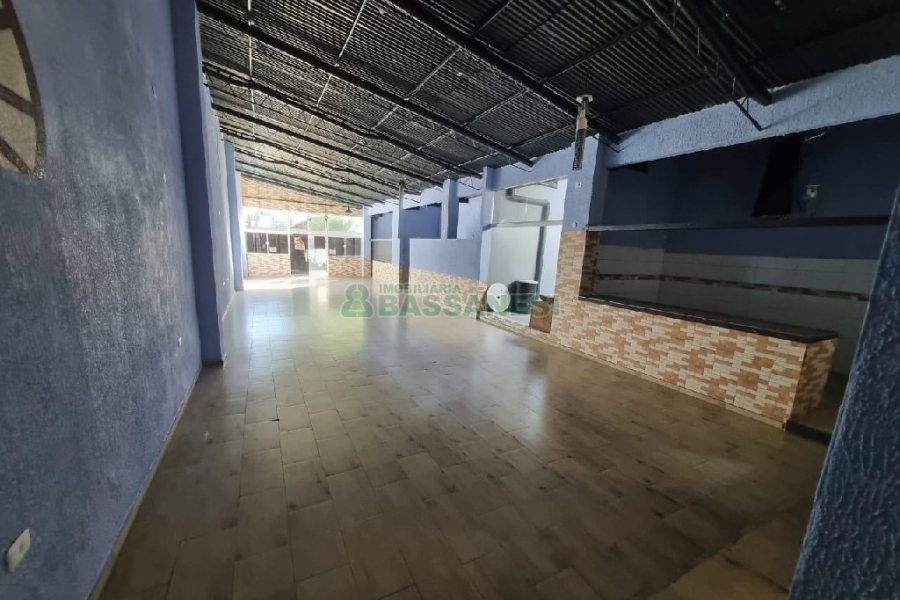 Loja com 200m², no bairro Centro em Caxias do Sul para Alugar