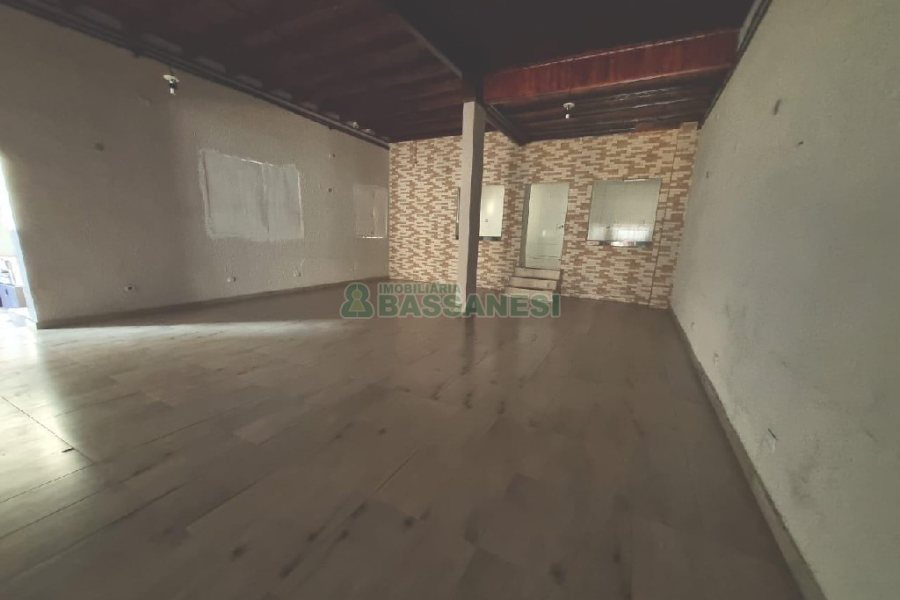 Loja com 200m², no bairro Centro em Caxias do Sul para Alugar