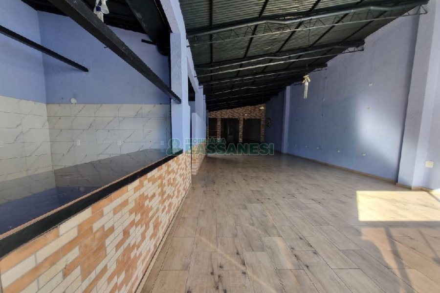 Loja com 200m², no bairro Centro em Caxias do Sul para Alugar