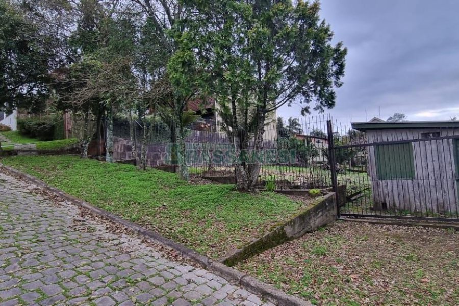 Terreno com 723m², no bairro Santa Catarina em Caxias do Sul para Comprar