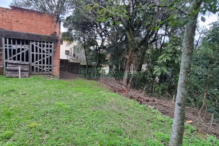 Terreno com 723m², no bairro Santa Catarina em Caxias do Sul para Comprar