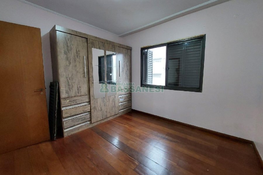 Apartamento com 140m², 3 dormitórios, 2 vagas, no bairro Lourdes em Caxias do Sul para Alugar