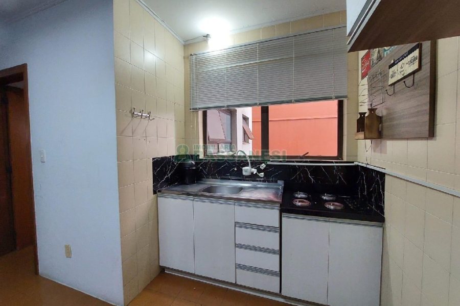 Apartamento com 140m², 3 dormitórios, 2 vagas, no bairro Lourdes em Caxias do Sul para Alugar