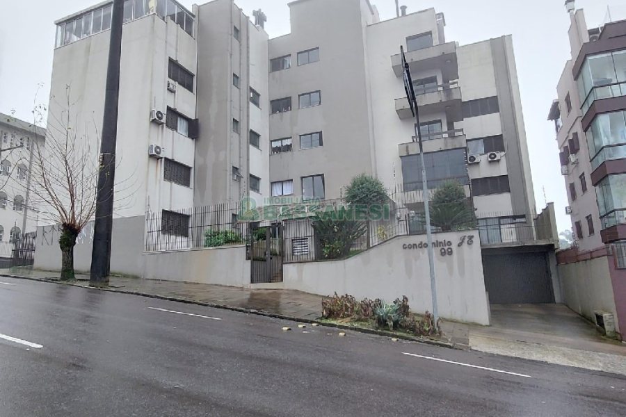 Apartamento com 140m², 3 dormitórios, 2 vagas, no bairro Lourdes em Caxias do Sul para Alugar