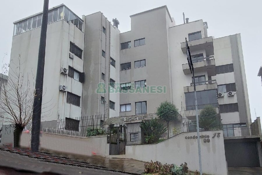Apartamento com 140m², 3 dormitórios, 2 vagas, no bairro Lourdes em Caxias do Sul para Alugar