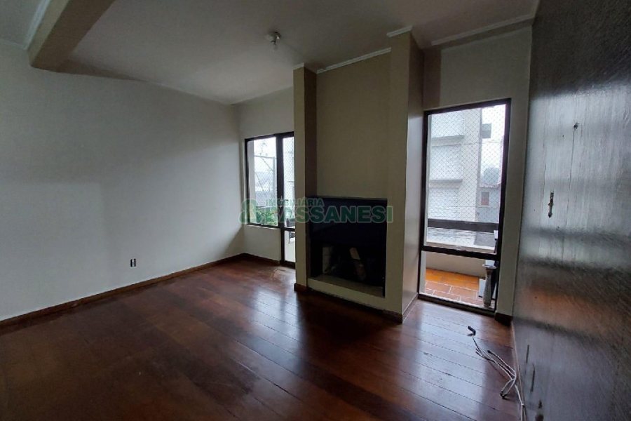 Apartamento com 140m², 3 dormitórios, 2 vagas, no bairro Lourdes em Caxias do Sul para Alugar