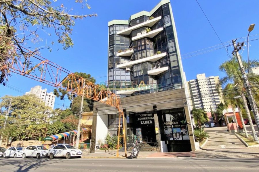 Sala com 42m², no bairro Lourdes em Caxias do Sul para Comprar