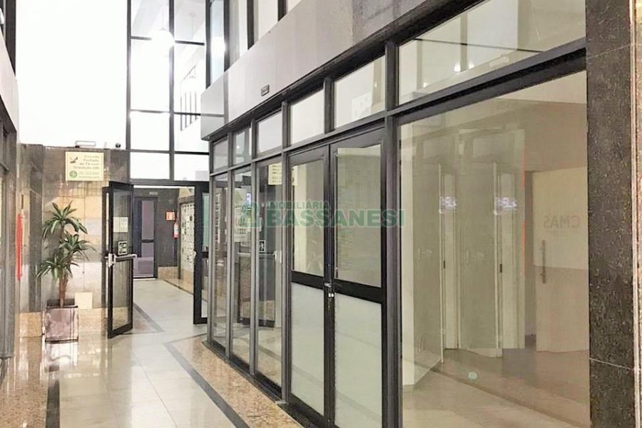 Sala com 42m², no bairro Lourdes em Caxias do Sul para Comprar