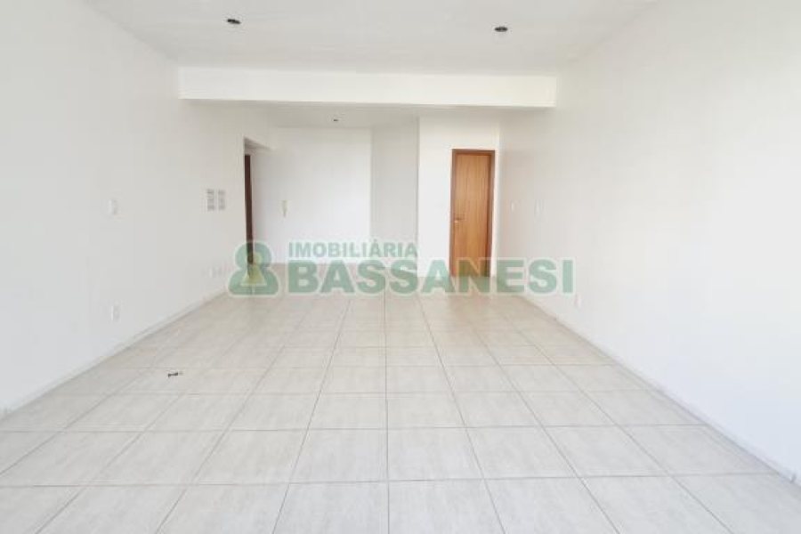 Sala com 42m², no bairro Lourdes em Caxias do Sul para Comprar