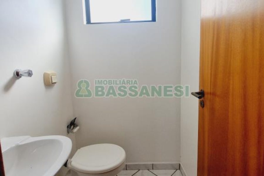Sala com 42m², no bairro Lourdes em Caxias do Sul para Comprar